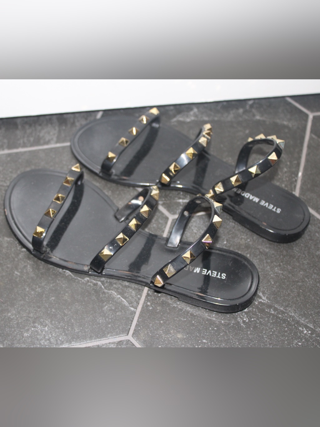 Steve Madden Skyler Black Gold Studded Multi Strap Jelly Slide Sandals Size 6